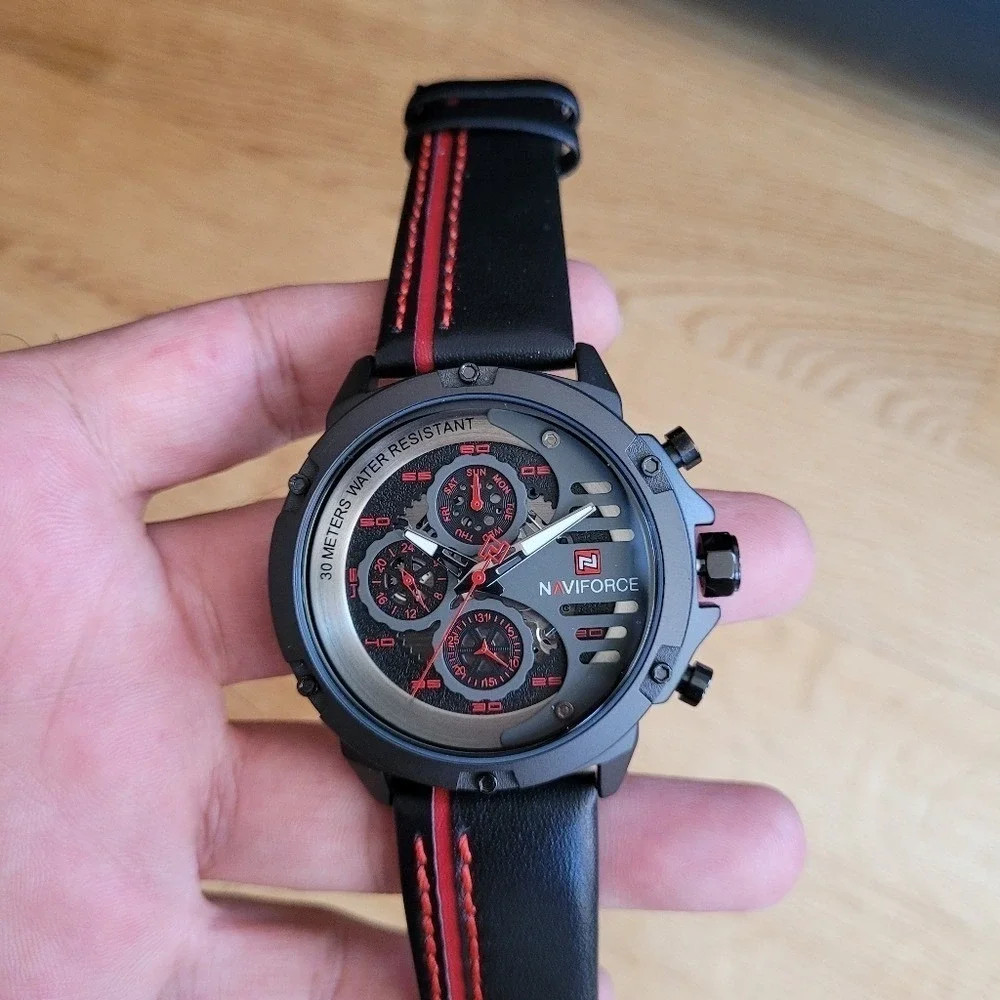 Naviforce Stylish Chronograph Watch in Leather for Men‎